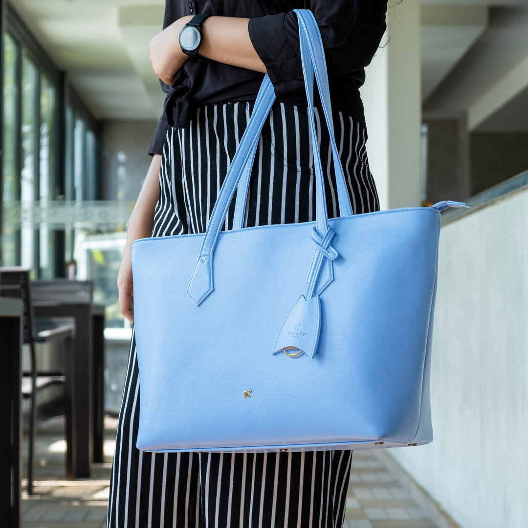 TOTE BAGS