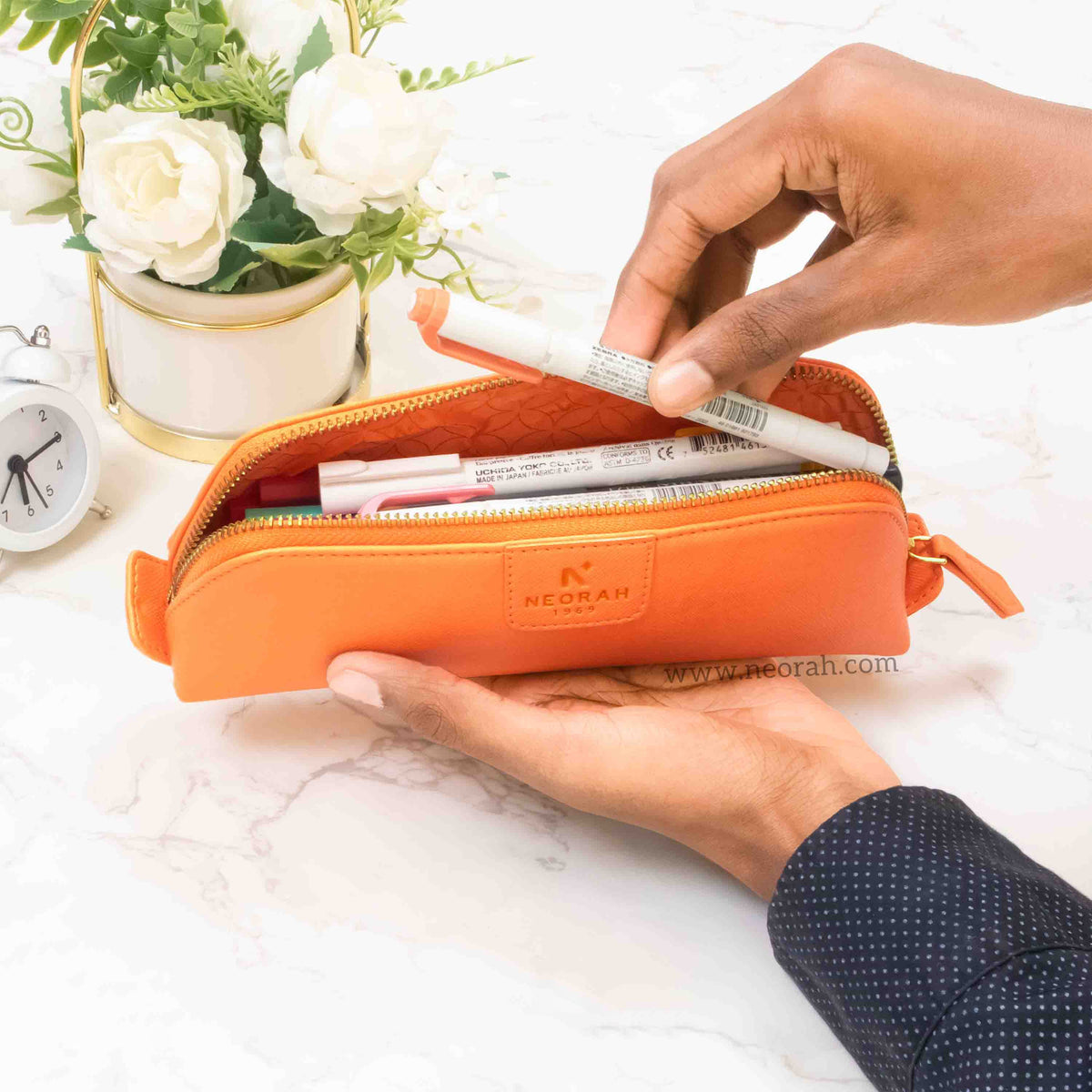 PEN POUCH CLASSIC- TRIANGLE