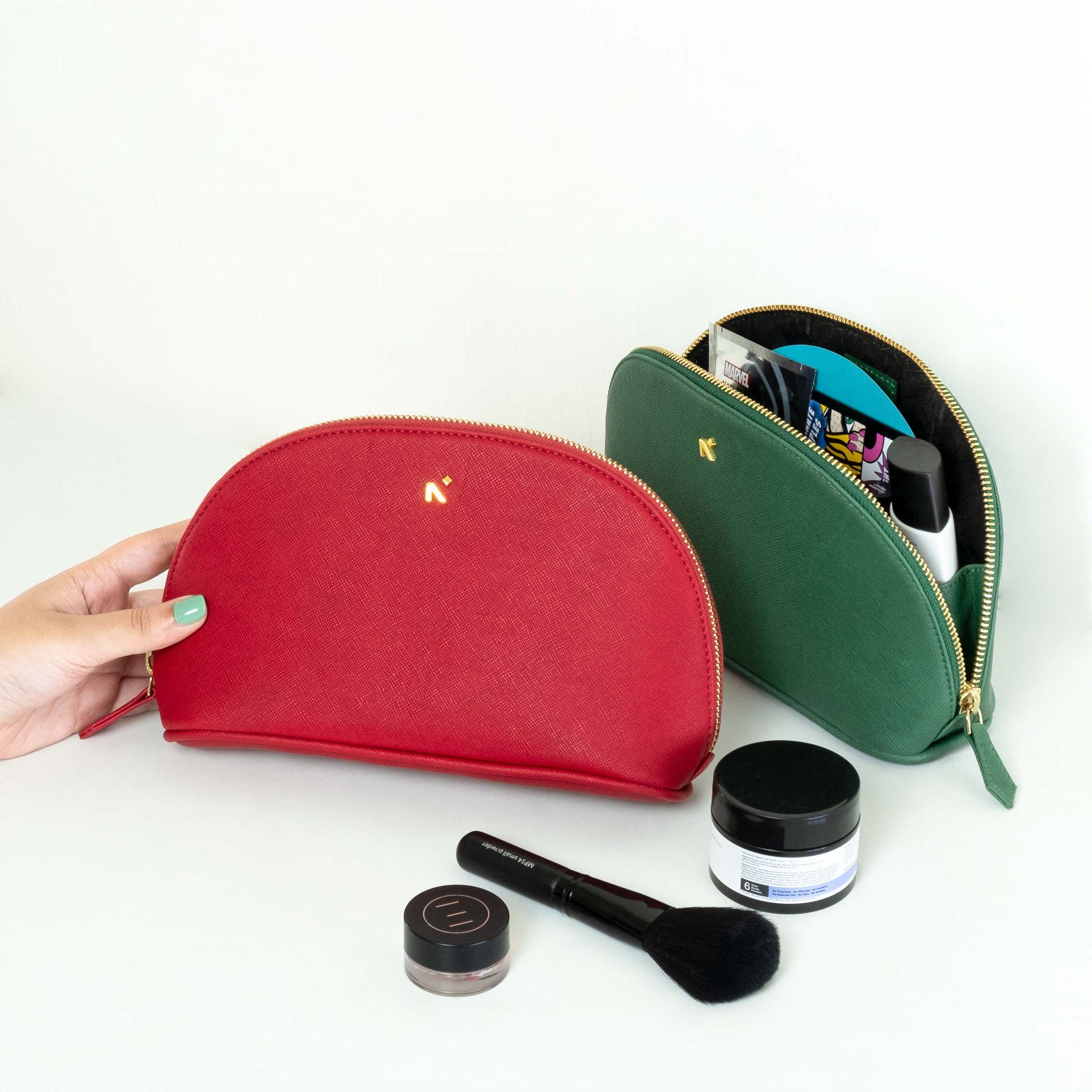 TRAVEL POUCH