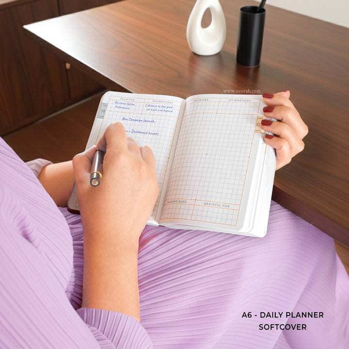 A6- 2027  - DAILY PLANNER  - 512 PAGES - SOFT COVER