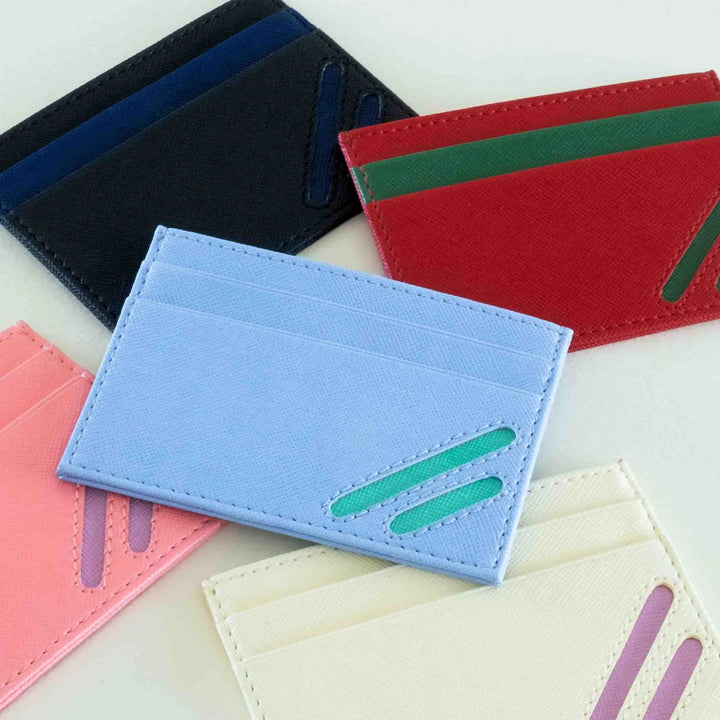 The inside of the Wallet is as important as the outside; hence we use top quality European Vegan Leather which is Soft to touch and Extremely Durable.