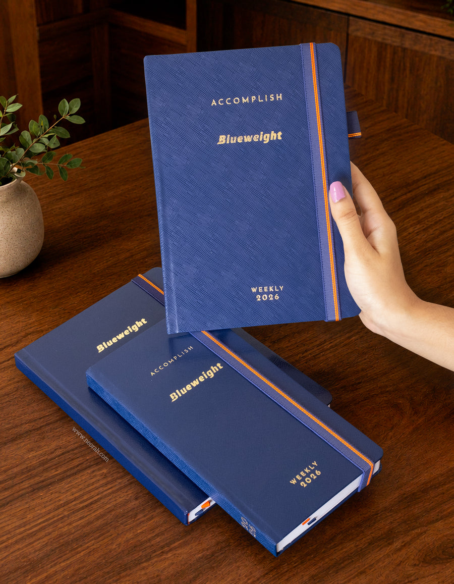 logo : gold + blind embossing - BLUEWEIGHT corporate gift