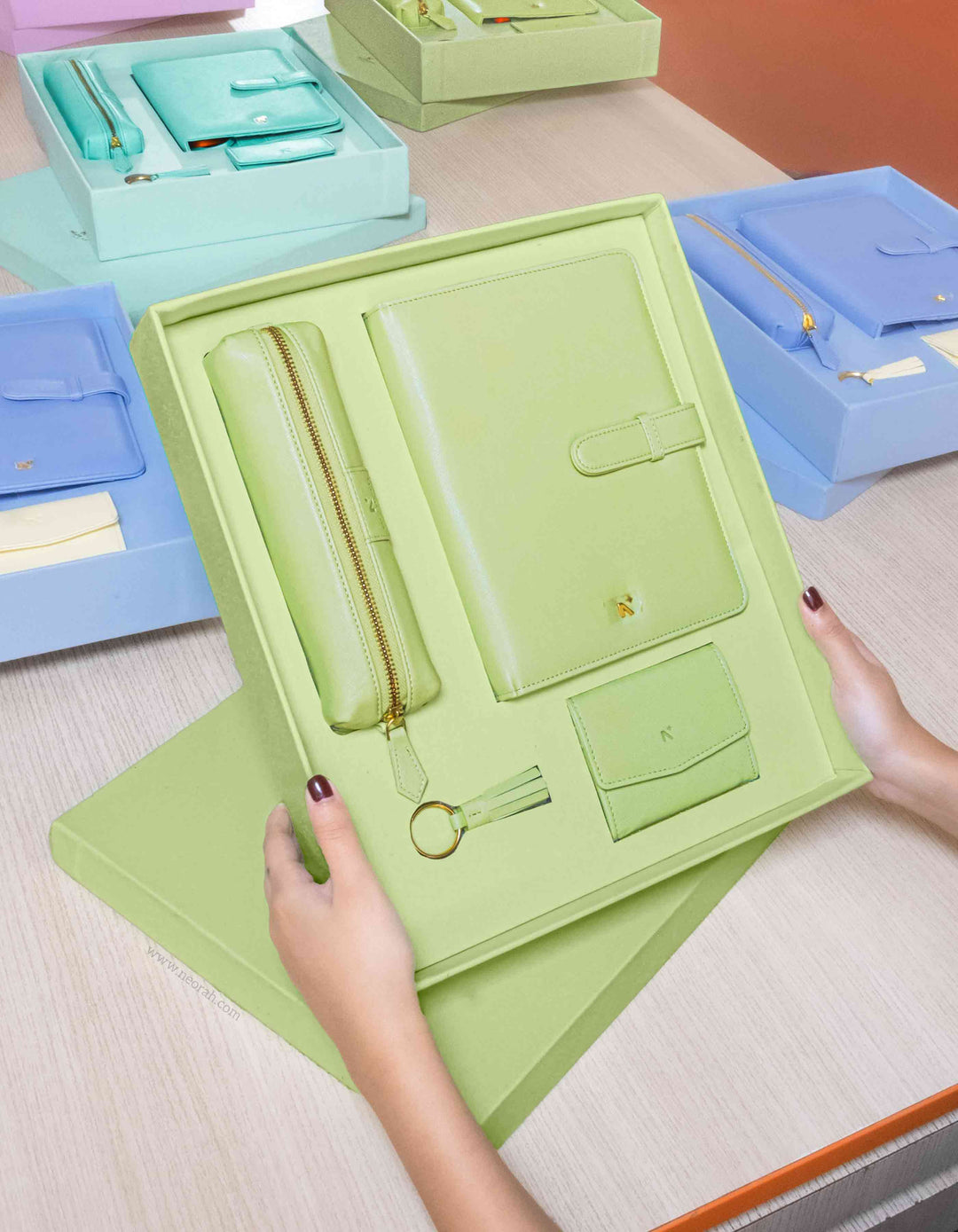 #color_light-green