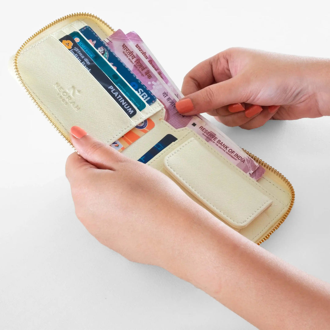 SVELTE – ZIPPER CARD &amp; COIN POCKET WALLET