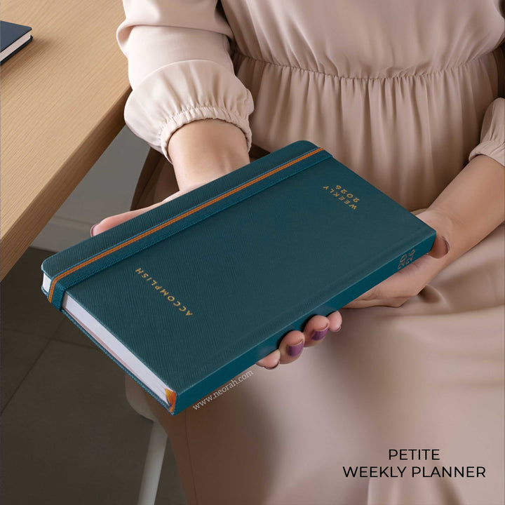 PETITE - 2027 - WEEKLY PLANNER - HARD COVER